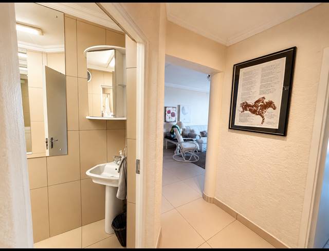2 BEDROOM APARTMENT FOR SALE IN NORTHCLIFF
